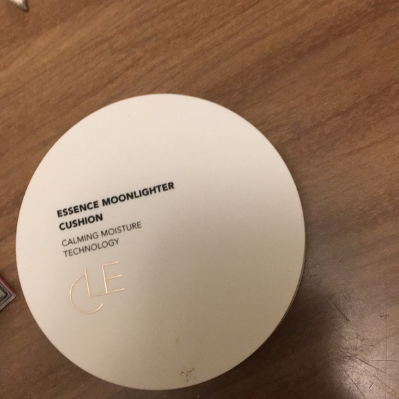 𝙀𝙨𝙨𝙚𝙣𝙘𝙚𝙈𝙤𝙤𝙣𝙡𝙞𝙜𝙝𝙩𝙚𝙧𝘾𝙪𝙨𝙝𝙞𝙤𝙣 - Picture 2 of 4